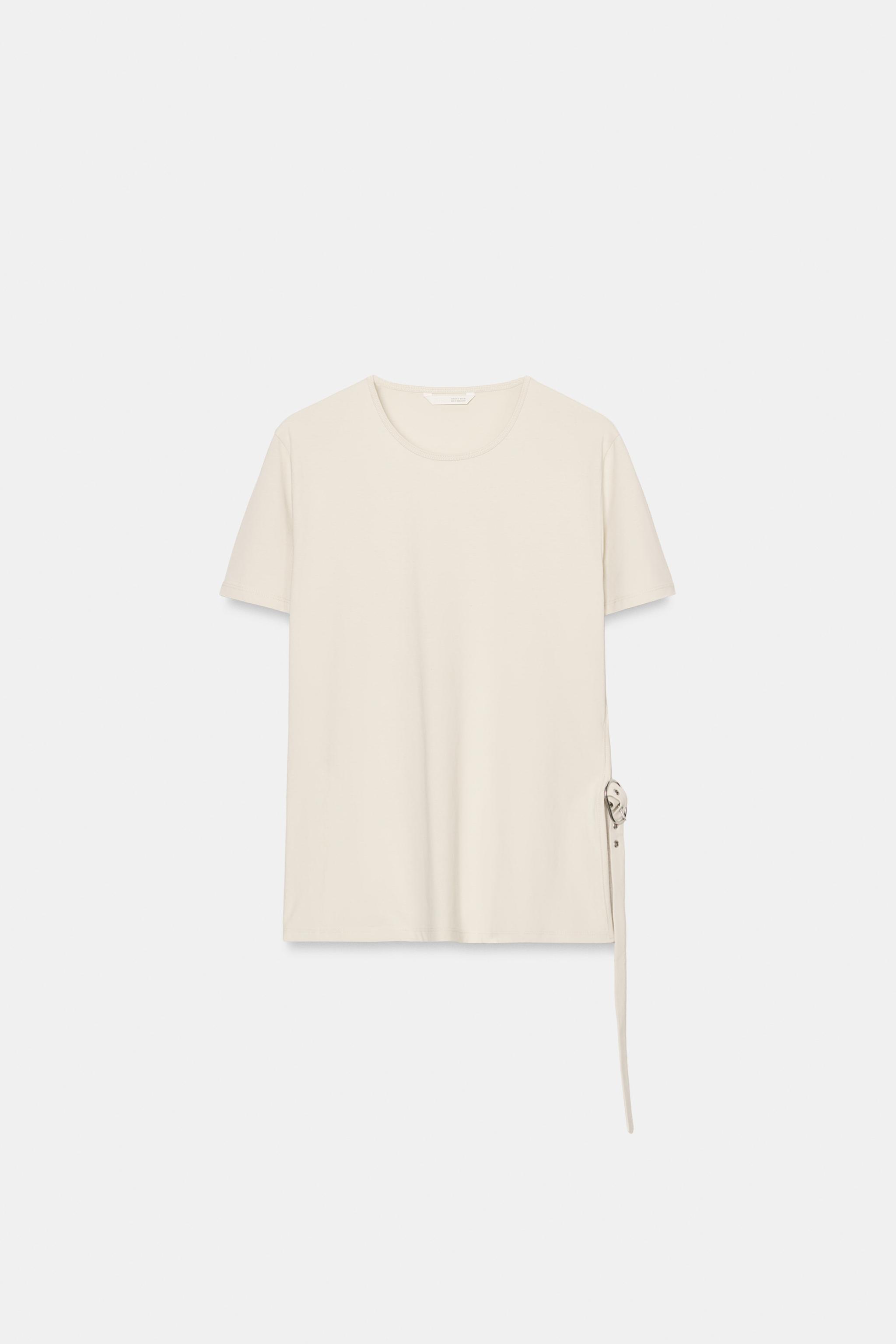 BUCKLE OPENING T-SHIRT